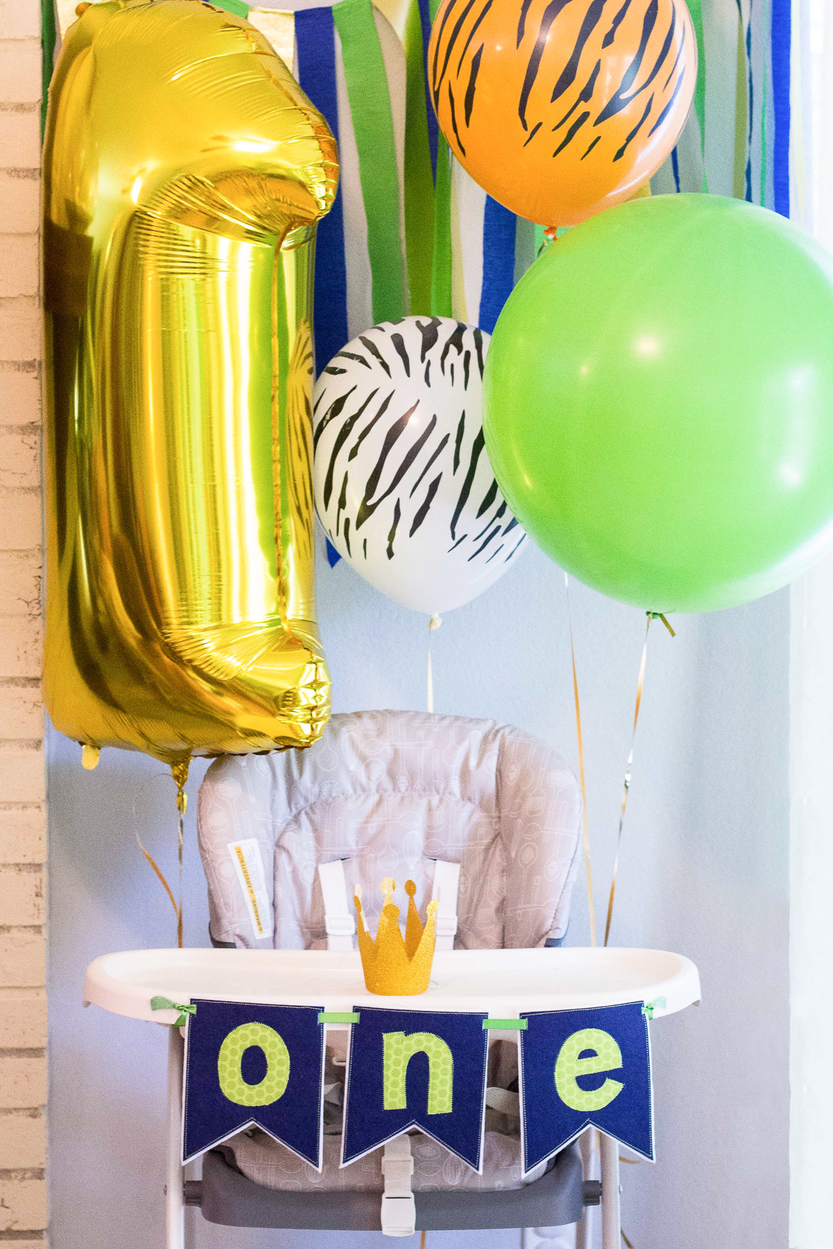 Wild One 1st birthday food ideas and party decorations, balloons, Alyssa Ashmore of Passionate Portions